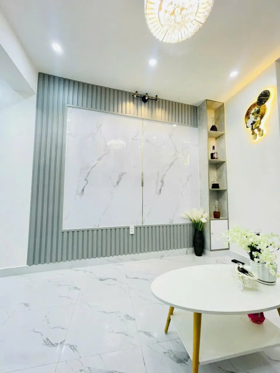 Chính chủ bán Nhà đẹp tại phố Đông Khê thông Lê Hồng Phong, ô tô đỗ cách nhà chỉ 10m.