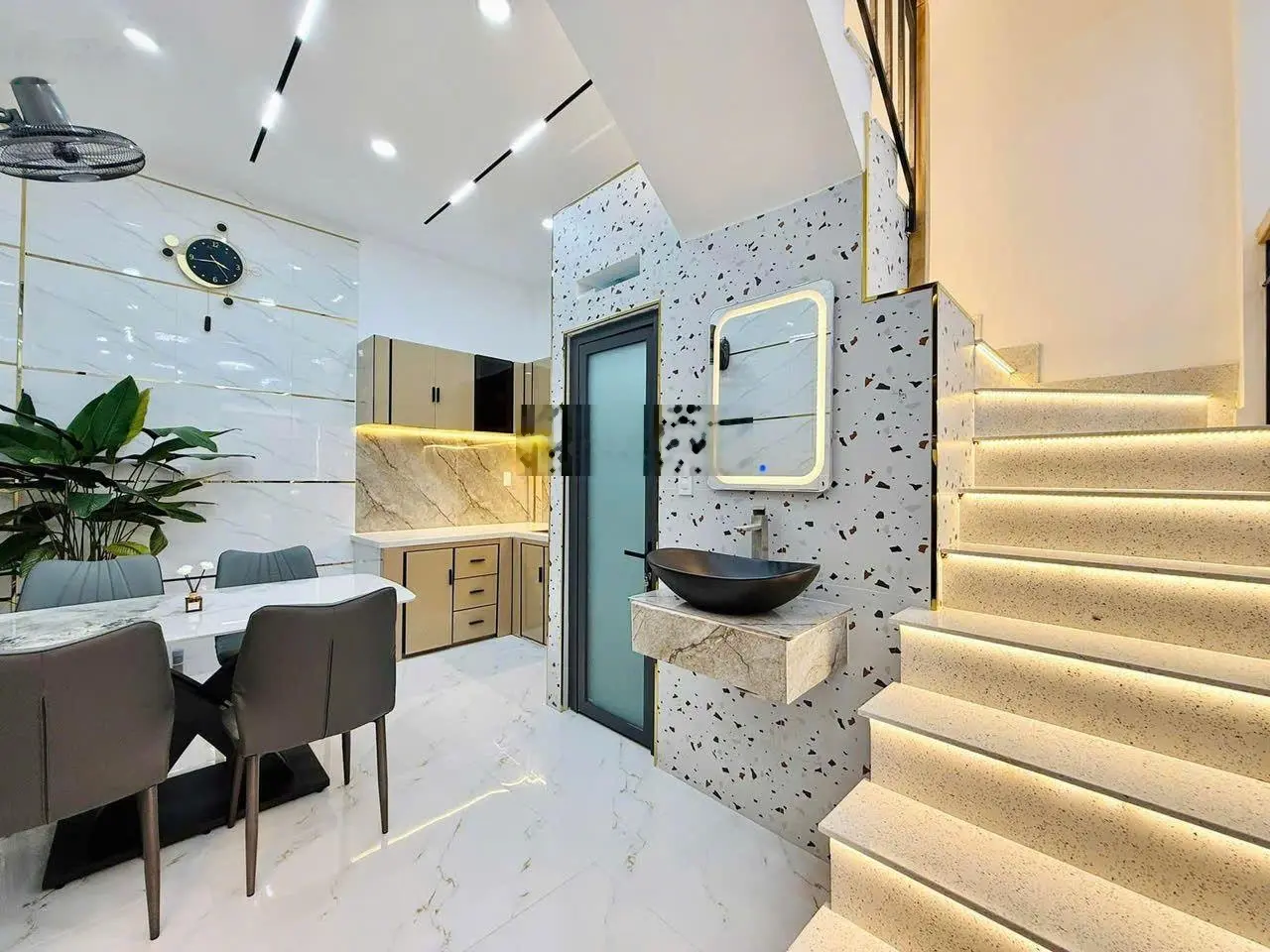 Nhà Đẹp Lê Văn Lương, Q.7, 46(4x11.5),1TỶ 6, vị trí đắc địa, tặng nội thất cao cấp, Thái 0947489255