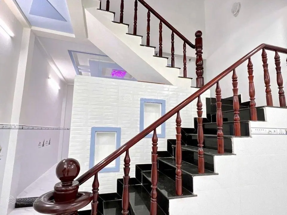Bán gấp nhà mới xây shr quận 12, đúc kiên cố btct 2 tấm, 4pn, vị trí cực kỳ đắc địa