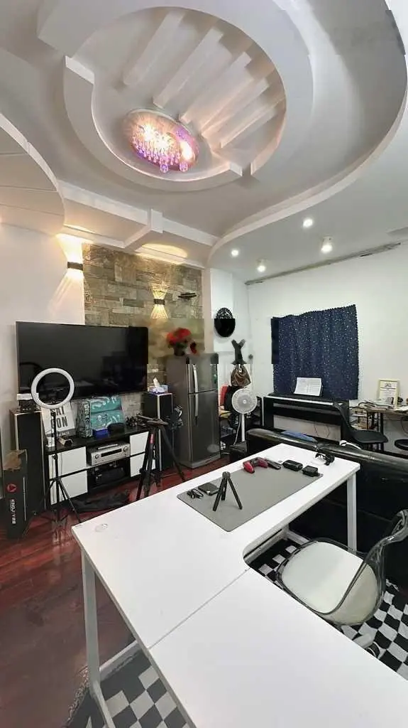 HIẾM, Nhà VIP Hẻm 6m, Nguyễn Hồng Đào, 5 tầng, khu đồng bộ