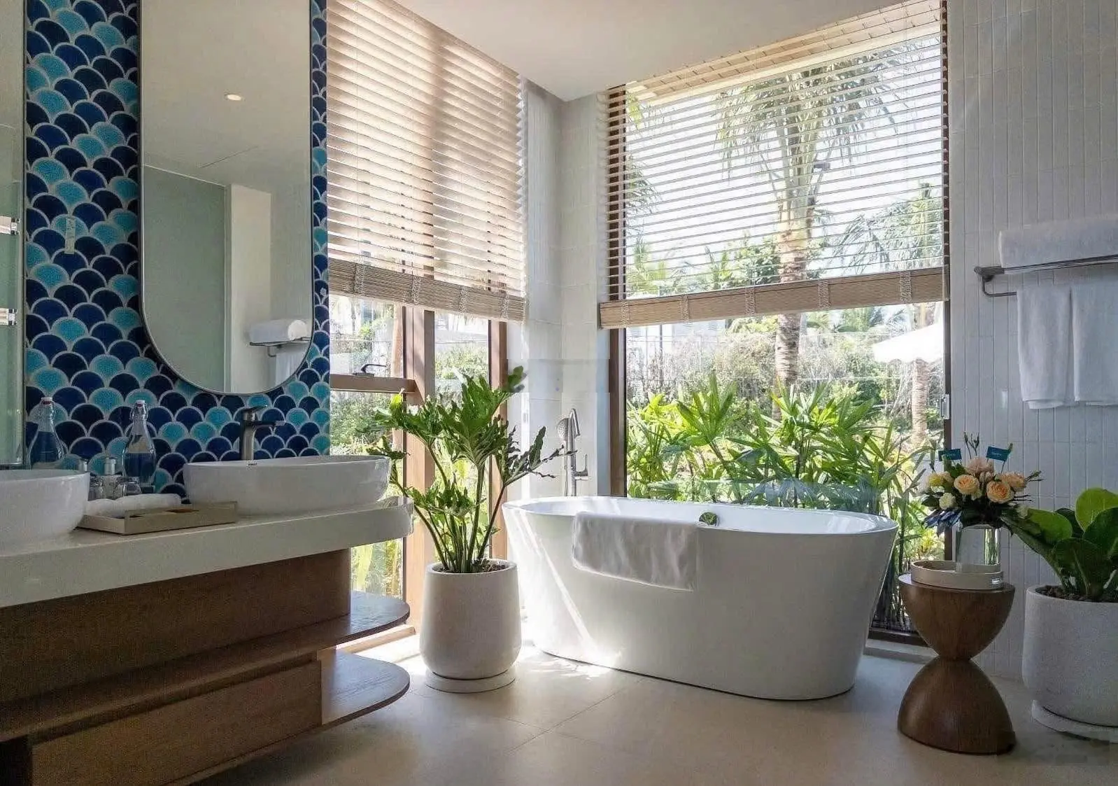 Bán biệt thự biển dự án Ixora Hồ Tràm, 30% đến khi nhận nhà, nhận dòng tiền cho thuê luôn