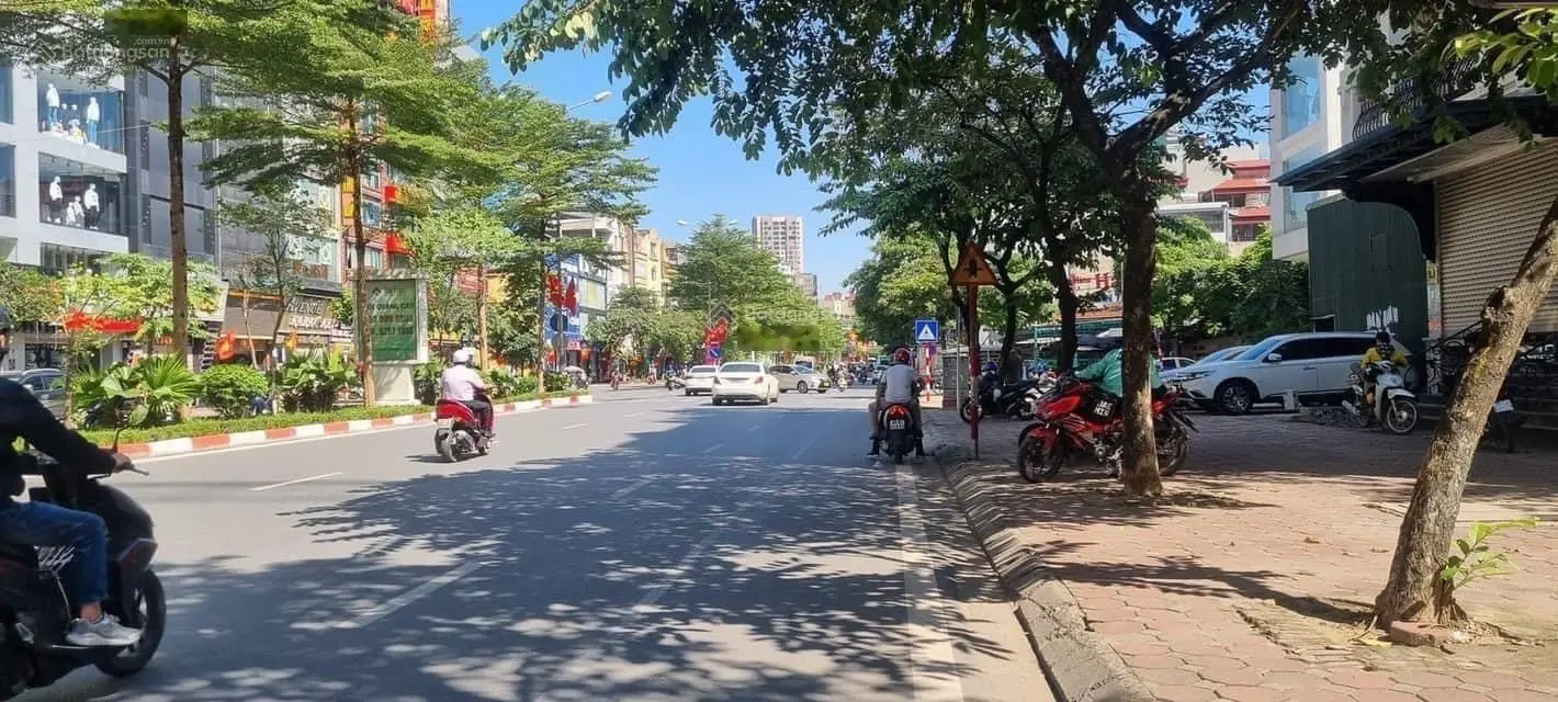 Hàng độc! Mặt phố Trần Thái Tông, kinh doanh đỉnh, vỉa hè, 2 thoáng, thông sàn, thang máy, 52m2*7T