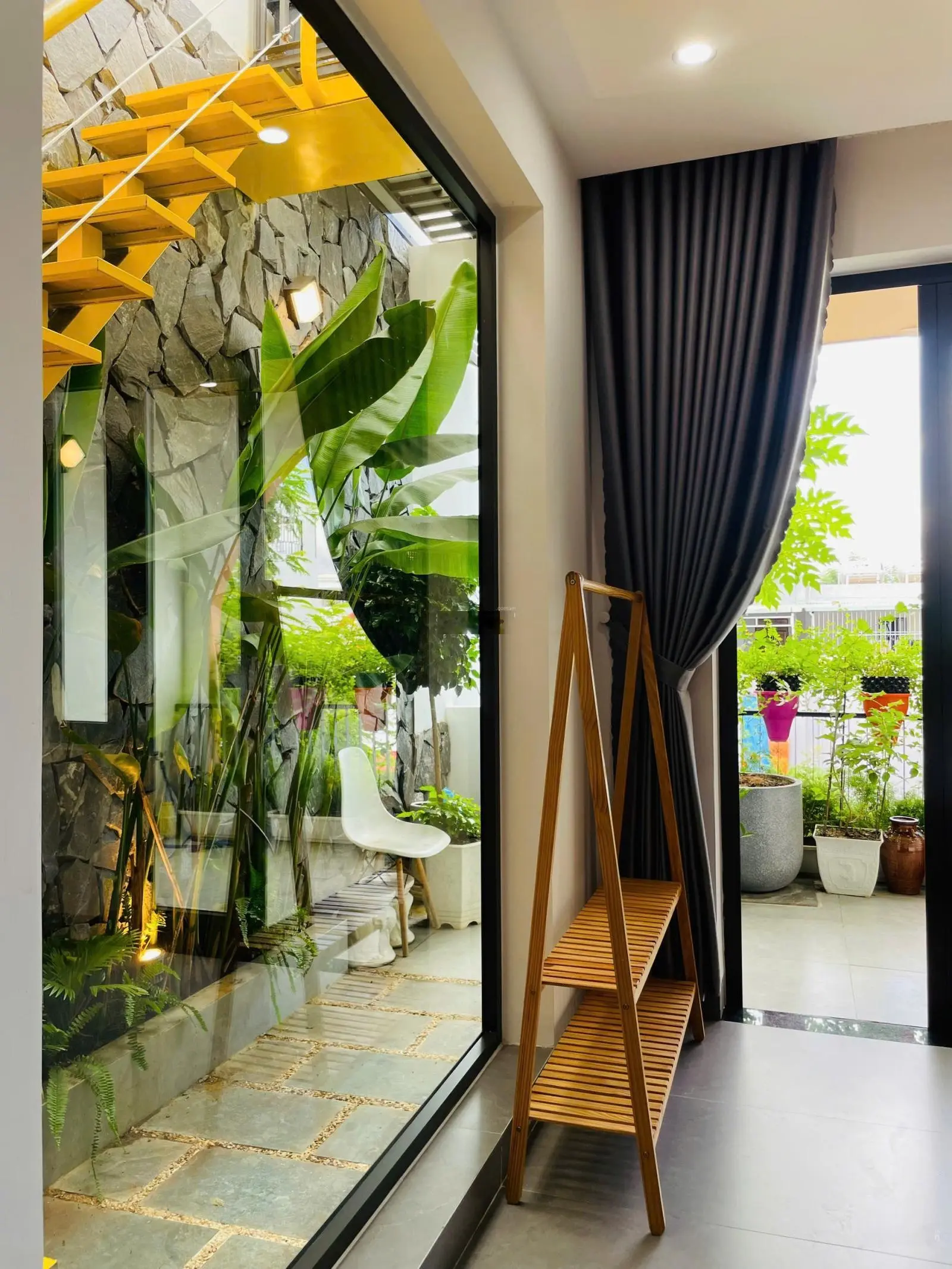 Bán nhà Hòa Minh 15, diện tích 67.5m2 cách biển Liên Chiểu 450m. Giá chỉ 5tỷ5