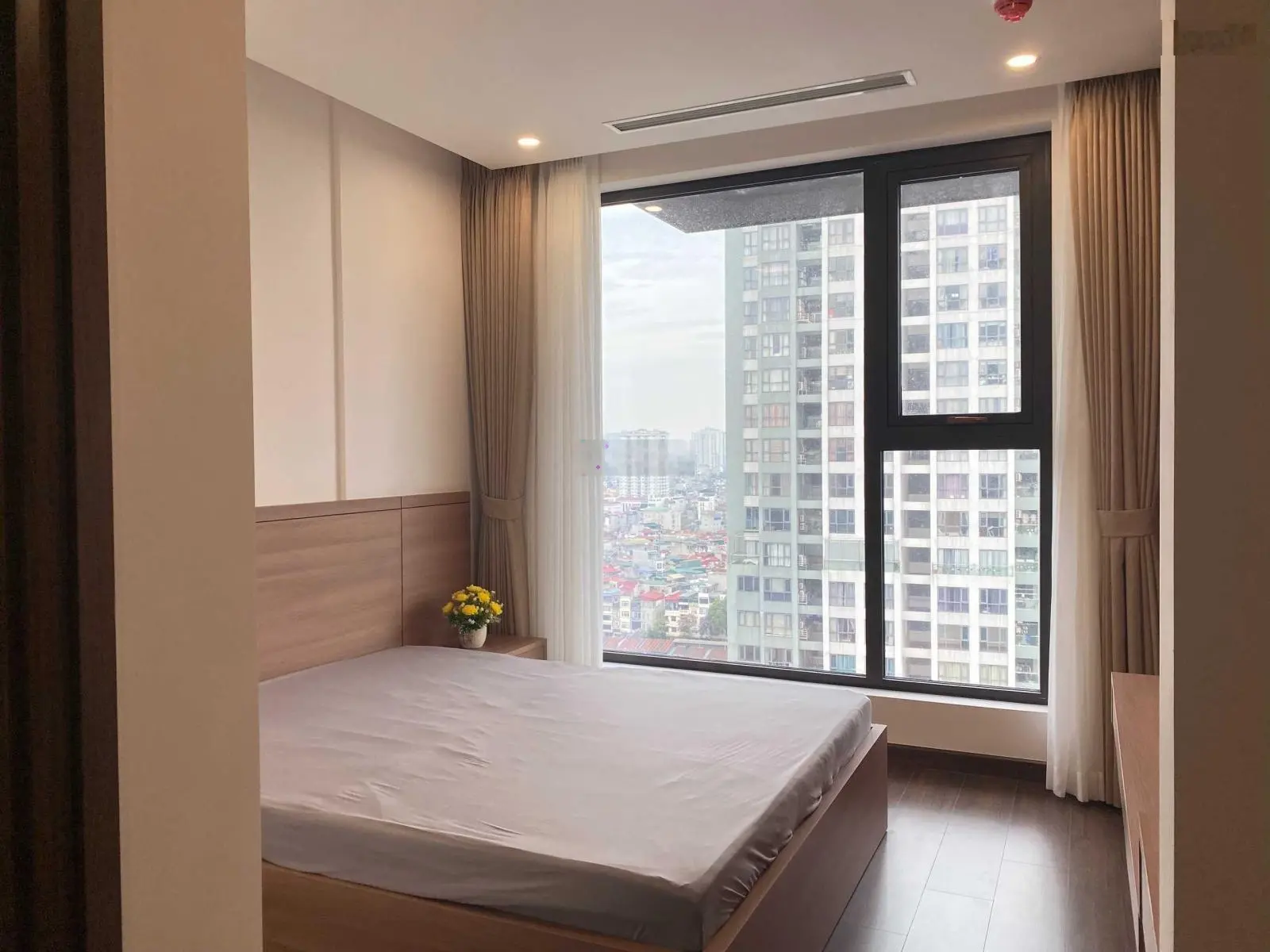 Bán căn hộ 3 phòng ngủ tại Green Diamond 93 Láng Hạ, Đống Đa. Diện tích 91m2