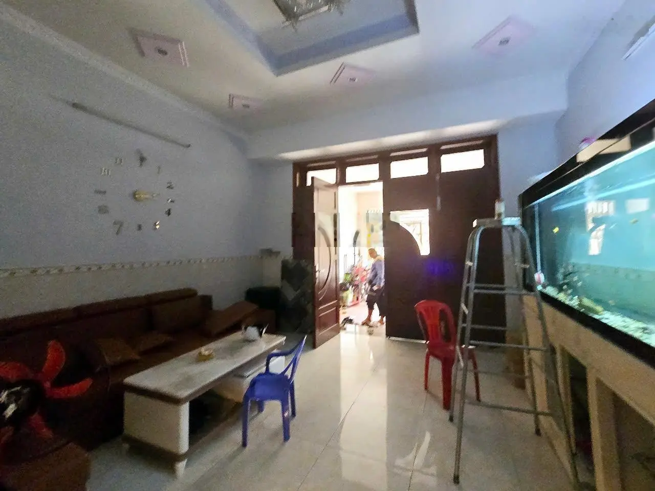 Chính Chủ Cần Bán Nhà MT TTHC Trệt Lầu Tum, P Dĩ An, TP Dĩ An. Có 2P Ngủ, 2WC, Phòng Thờ. DT 101M.