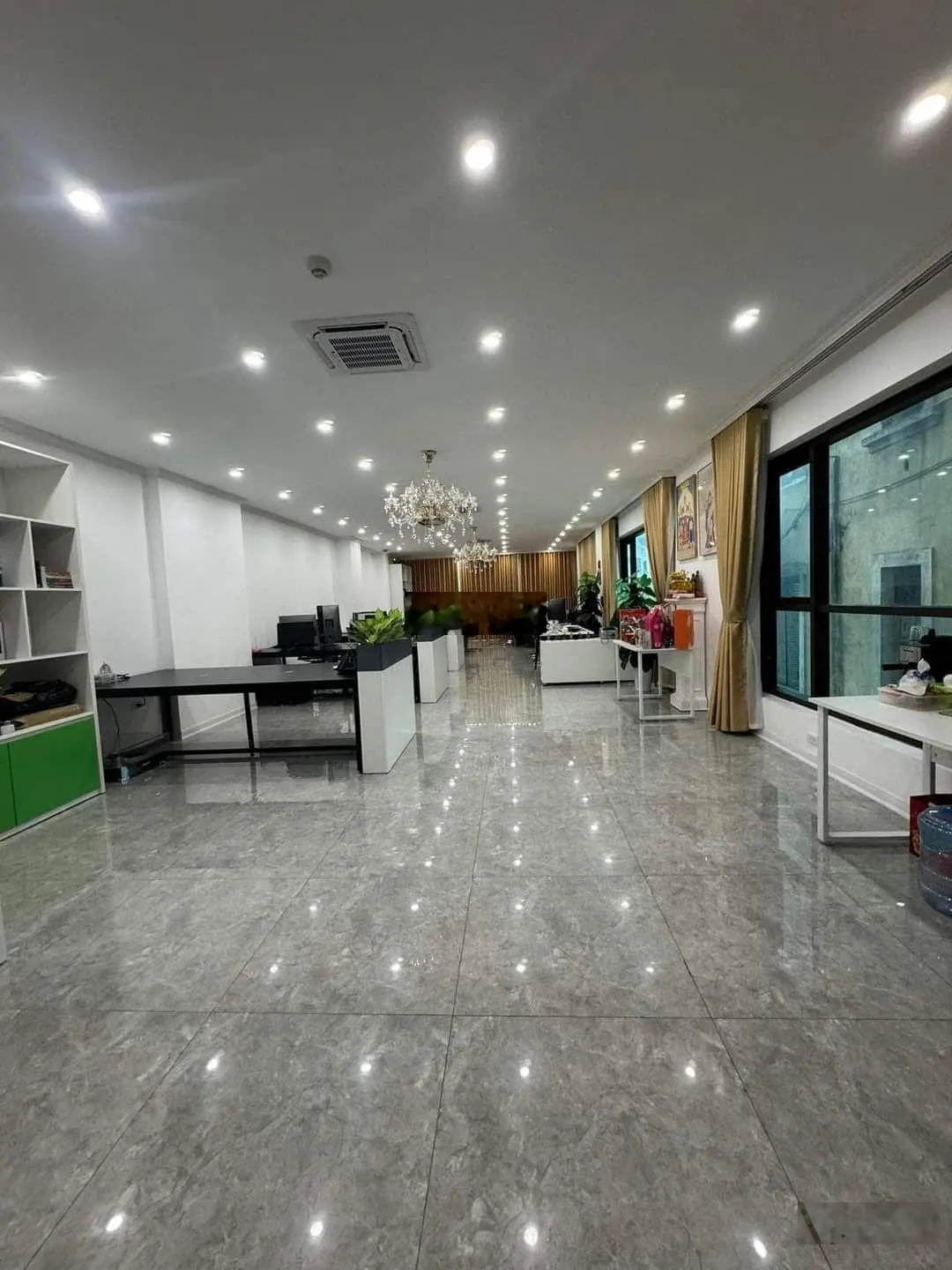 Bán nhà mặt phố hồng tiến, 155 tỷ vnd, 450m2 đẹp, nhiều tiện ích