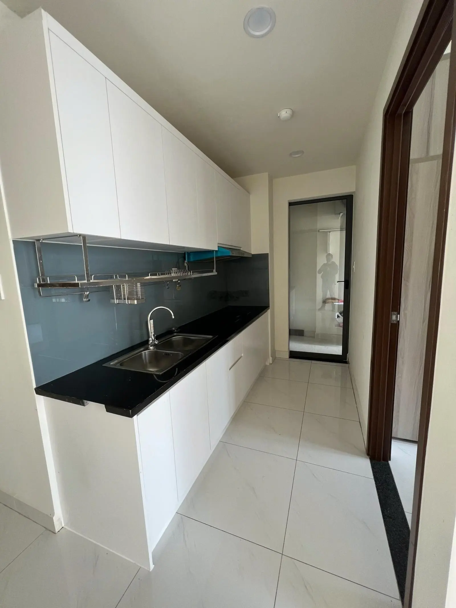 Bán căn hộ 65m2 , 2wc , 2pn , 2ty5 mặt tiền phạm thế hiển q.8