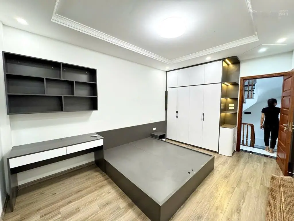 Bán NR ở Hoàng Mai, 6,8 tỷ, 32m2 bao đẹp, giá tốt