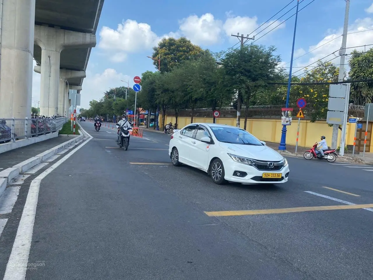 Bán nhà MT Nguyễn Văn Bá ngay Ngã Tư Thủ Đức. 5 x 22.8 = 114. 22 tỷ
