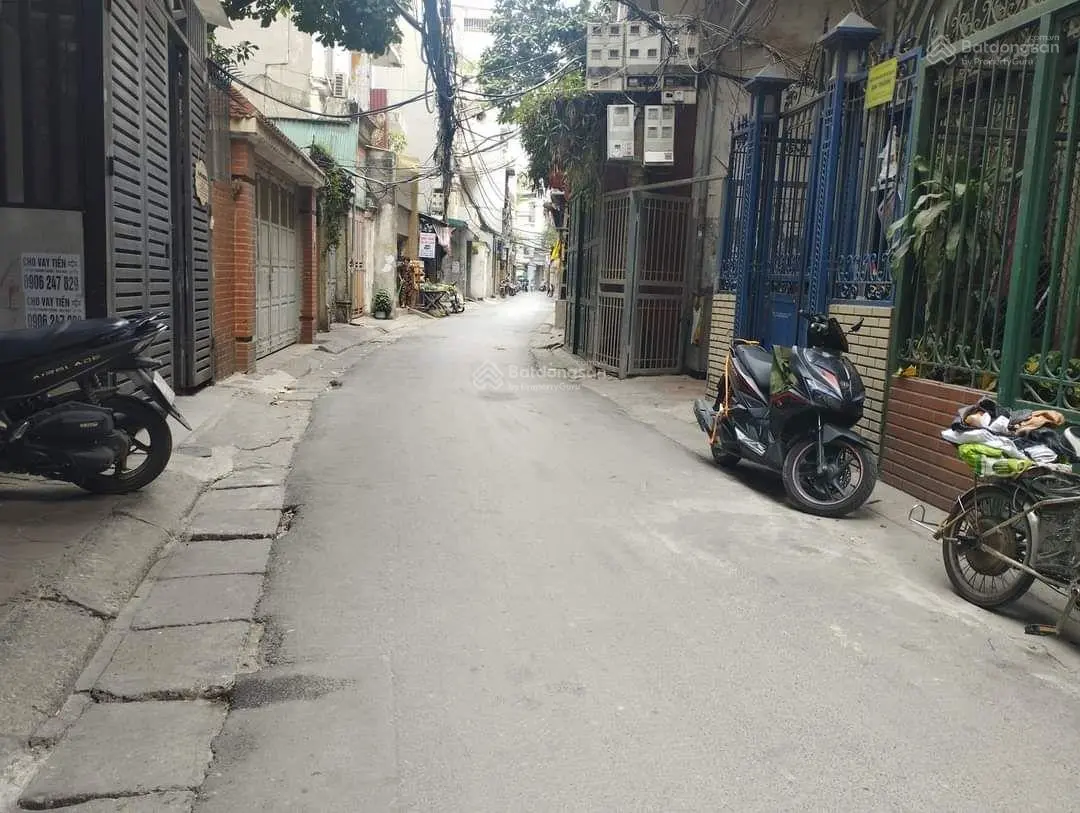 Bán mảnh đất vàng mặt Đê Tô Hoàng xây tòa Buiding 7T thang máy tuyệt đẹp 124m, mt6. 3m Giá 24.5 tỷ