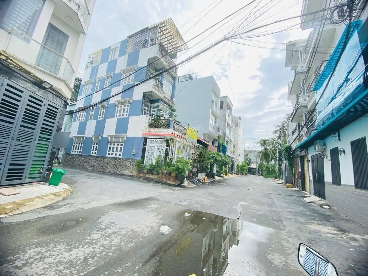 6tỷ nhỉnh - nhà 1t2l + st - dân trí cao- sát phạm văn đồng- dt sàn 150m2