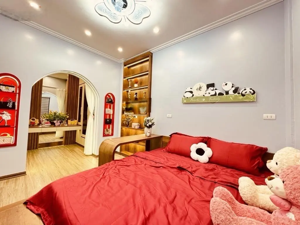 Siêu phẩm ngõ ô tô - kinh doanh - ô tô vào nhà - đẳng cấp nội thất 5* - giá hiếm nhất khu vực