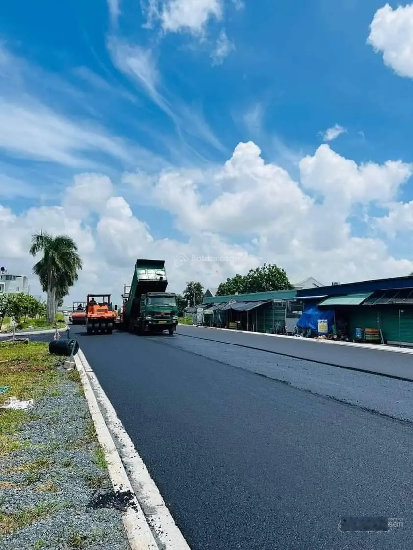Cần tiền nên Bán Gấp Lô Đất MT DT818 thổ cư nhỉnh 1 tỷ