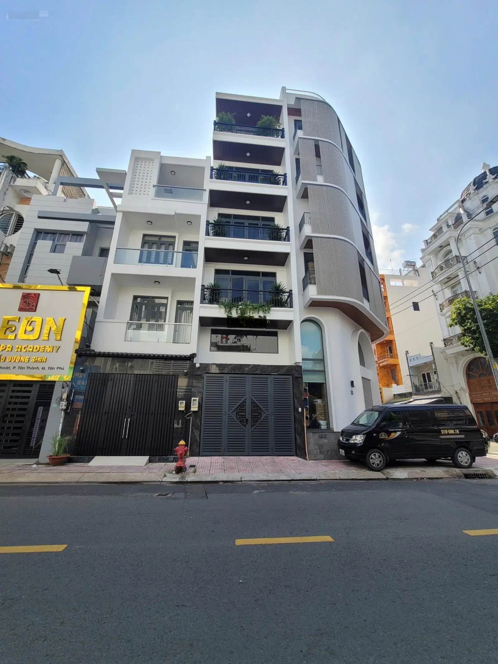 Bán nhà mặt tiền Cống Quỳnh, Quận 1 - 5x27m - Đang cho thuê 3500 USD/ tháng - Giá 75 tỷ.