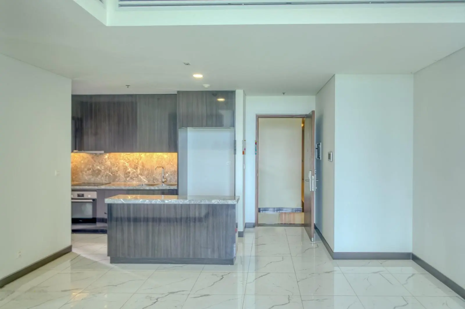 Bán căn 1PN Empire City Thủ Thiêm 64m2 tầng cao 8 tỷ bao gồm thuế phí sang nhượng, nội thất CĐT