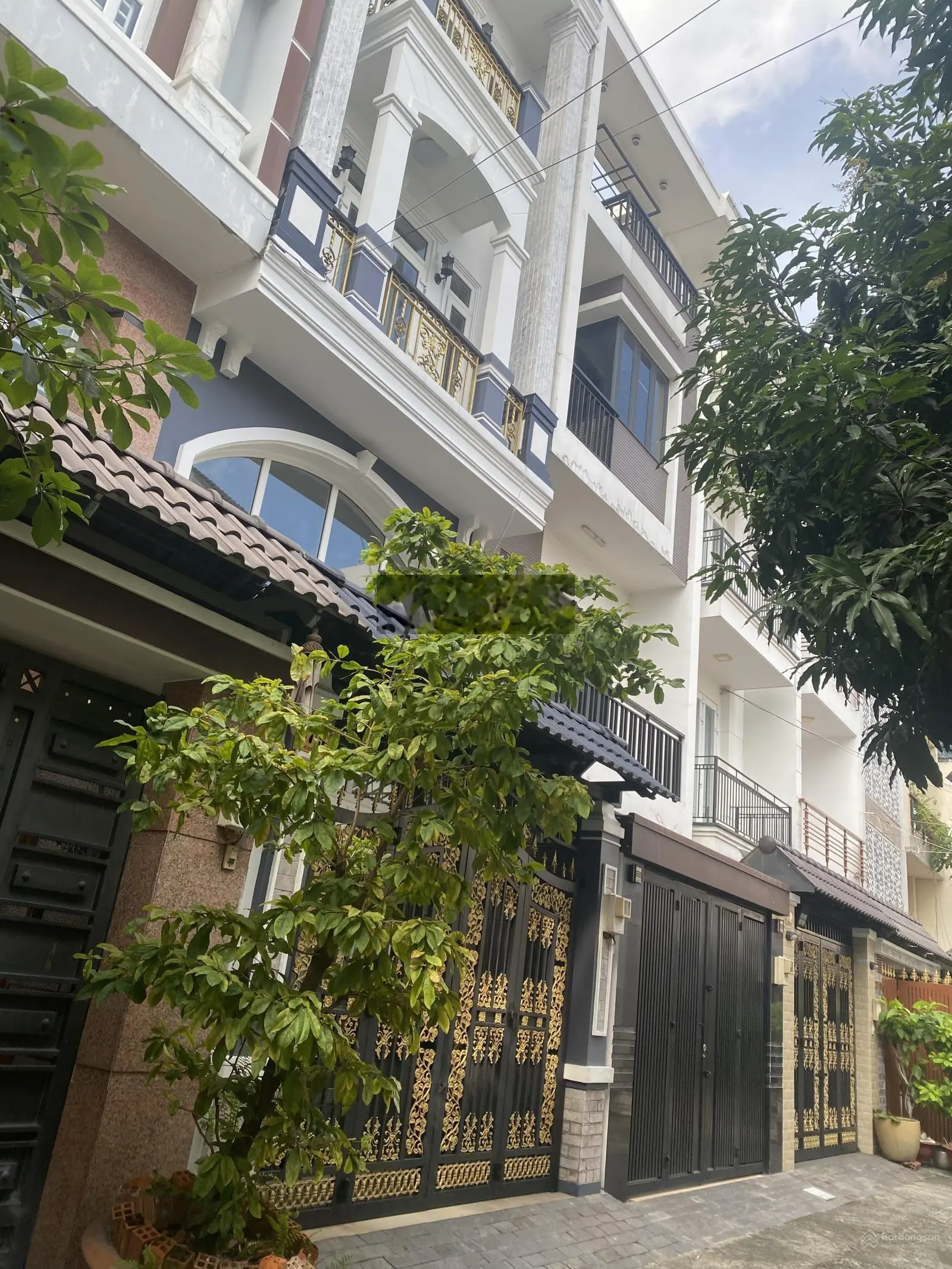 Hẻm nhựa nội bộ - Thiên Hộ Dương - P1 Gò Vấp - 9 tỷ 9 - 4.3*15.5m - 5 tầng