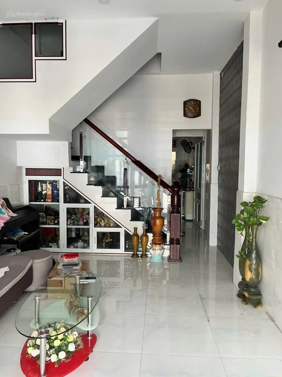 Bán nhà 2 tầng mặt tiền đường Lê Chân phường Tân Tiến gần biển Lh 0908208379