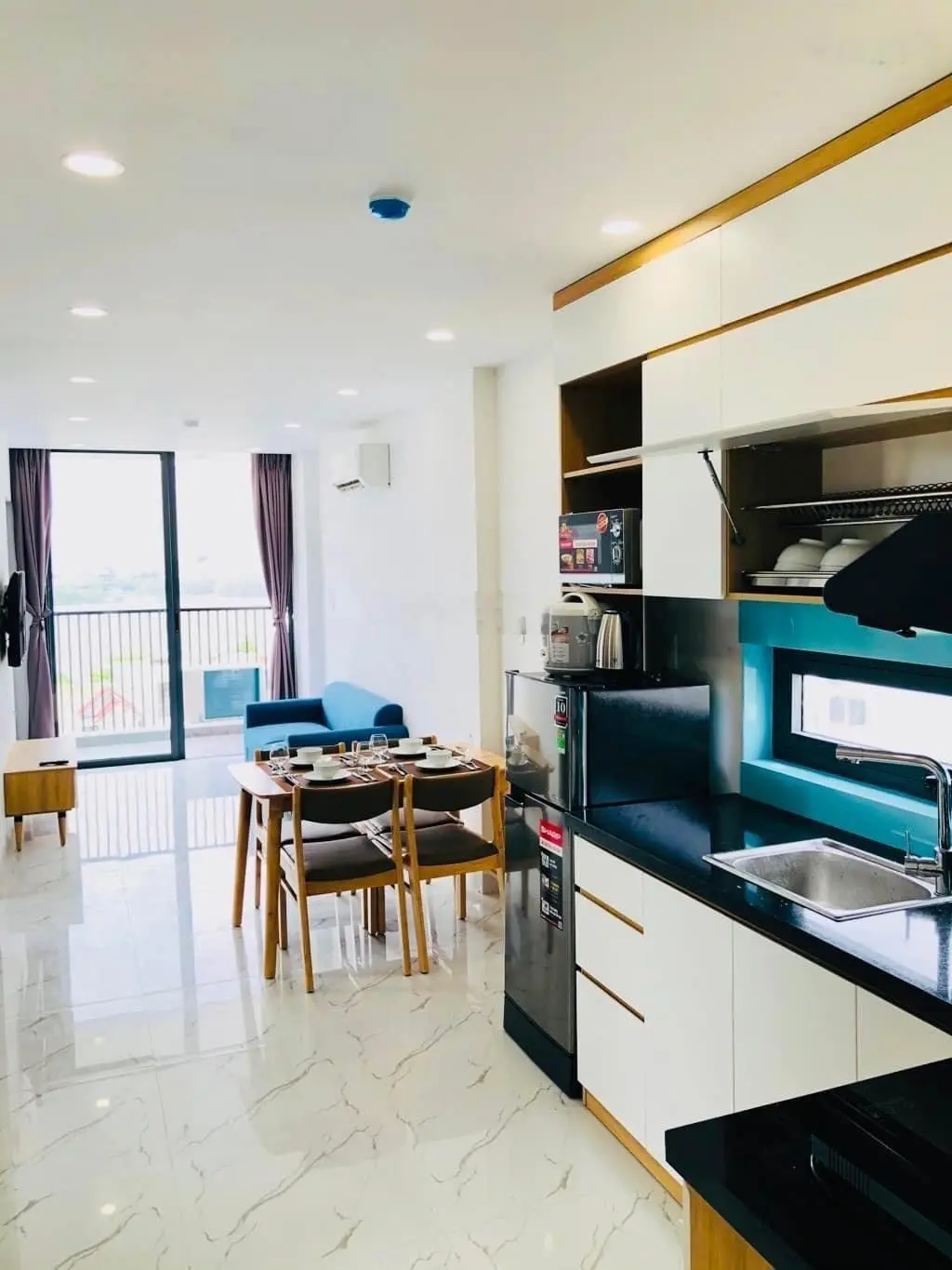Chào bán toà căn hộ vip nhất sông Hàn 131.2m2, 8 tầng 20 phòng, doanh thu 130 triệu/tháng