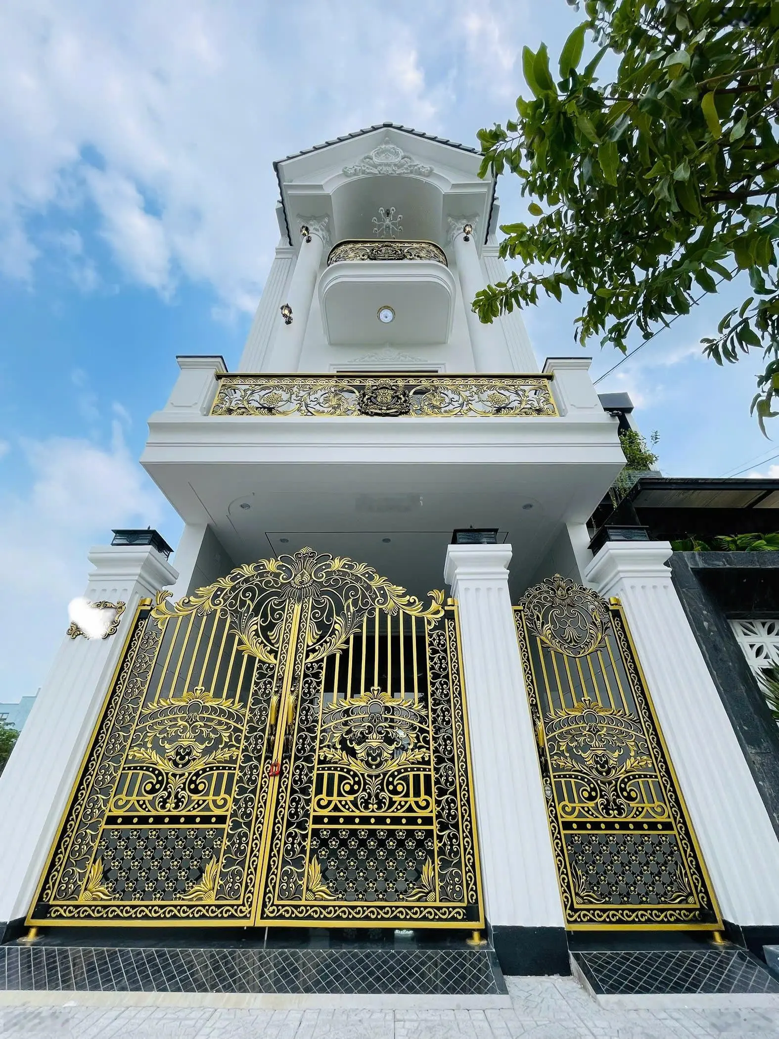 Bán ngôi nhà đẹp