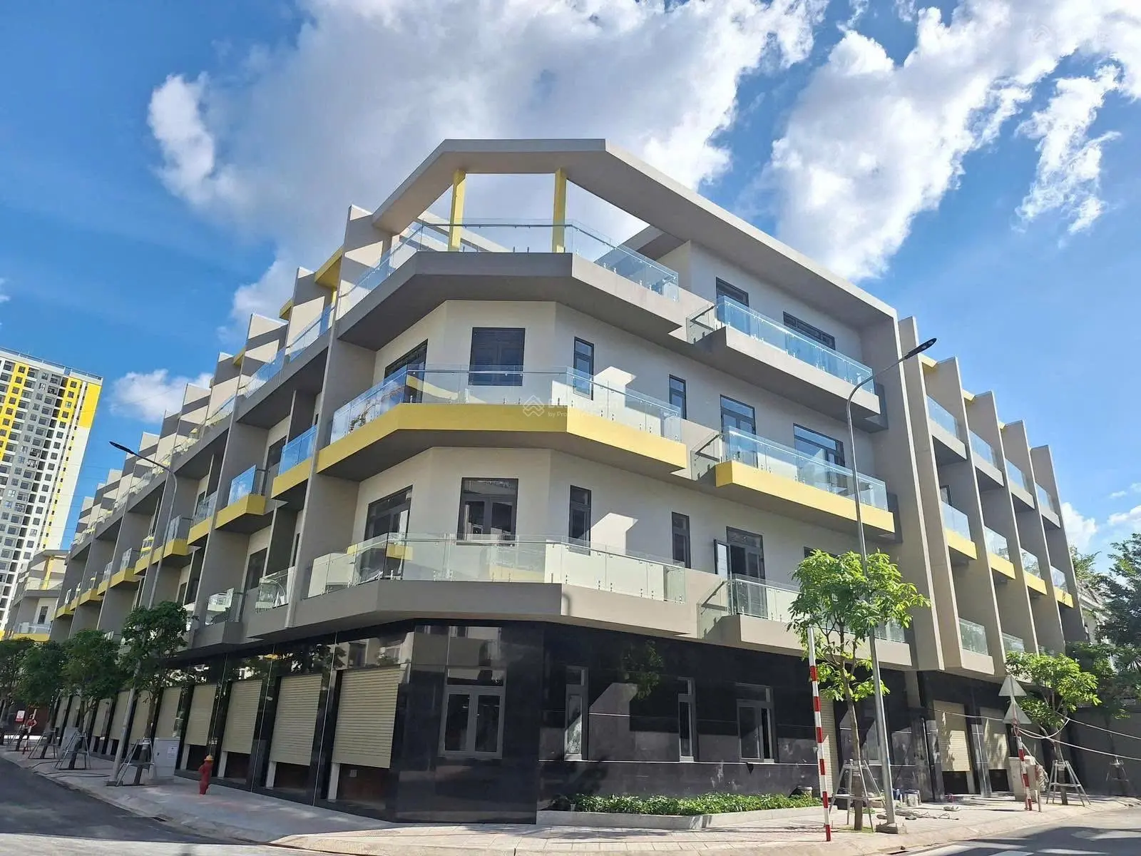 Bán Shophouse 4PN, 3WC tại Bcons City, đường Thống Nhất, Dĩ An, 7,5 tỷ VND