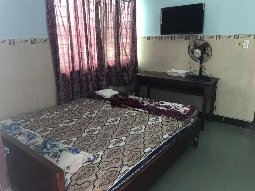 BÁN NHÀ NGHỈ 1 TRỆT 4 LẦU GẦN BIG C TÂN PHONG
