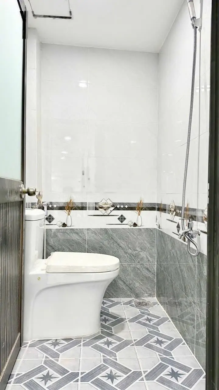 Bán Nhà 2 phòng ngủ gần chợ Xuân Thới Thượng