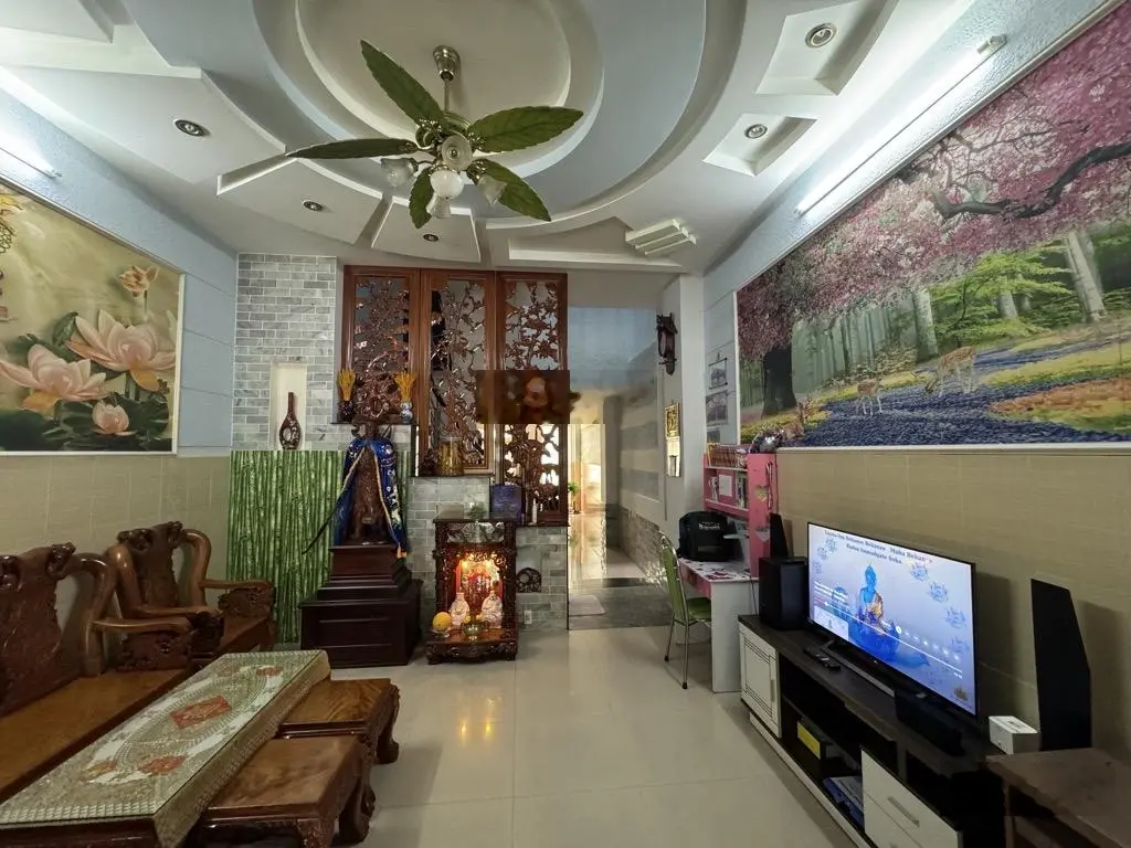 Bán nhà mặt tiền đường ngay khu tên lửa, 11,9 tỷ vnd, 90m2 view công viên nhiều tiện ích