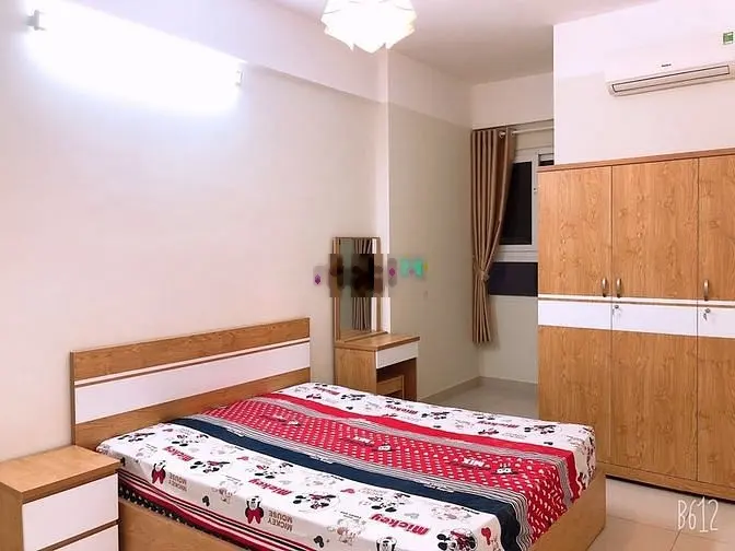 Bán căn hộ Âu Cơ Tower, DT 68m2, 2PN, có NT, giá 2,3 tỷ TL.