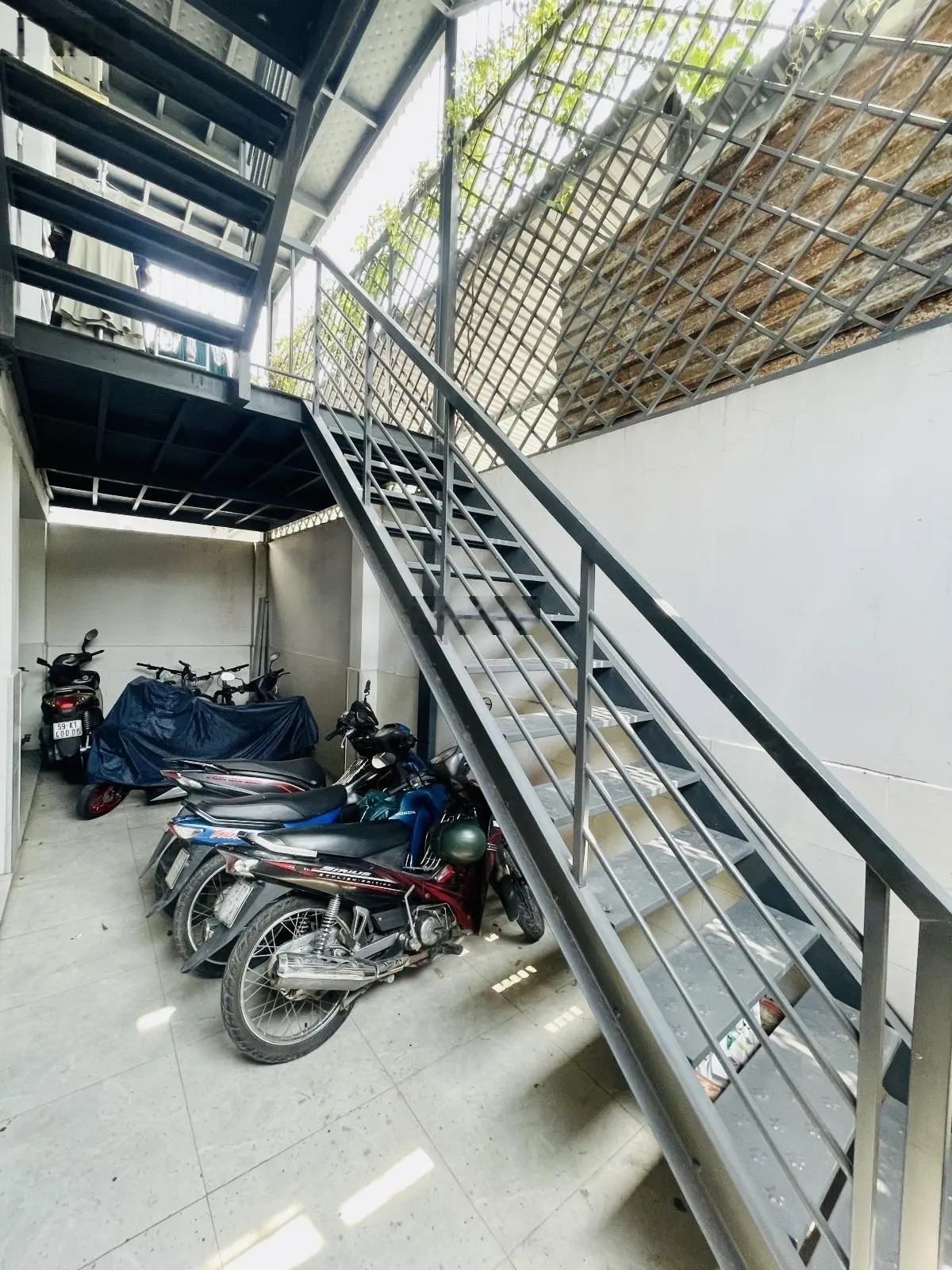 1,4 tỷ/ năm, CHDV 31 phòng ngày chợ 39 Bình Trưng Tây Q2, chuẩn pccc, đường ô tô 7 chỗ ra vô