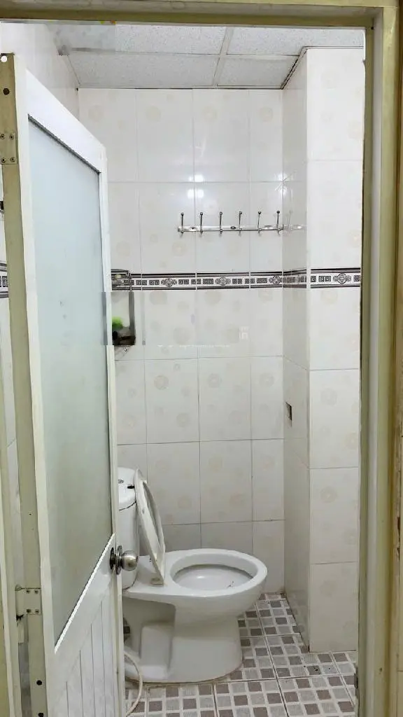 Nhà hẻm đẹp 266/10... Tôn Đản Q4