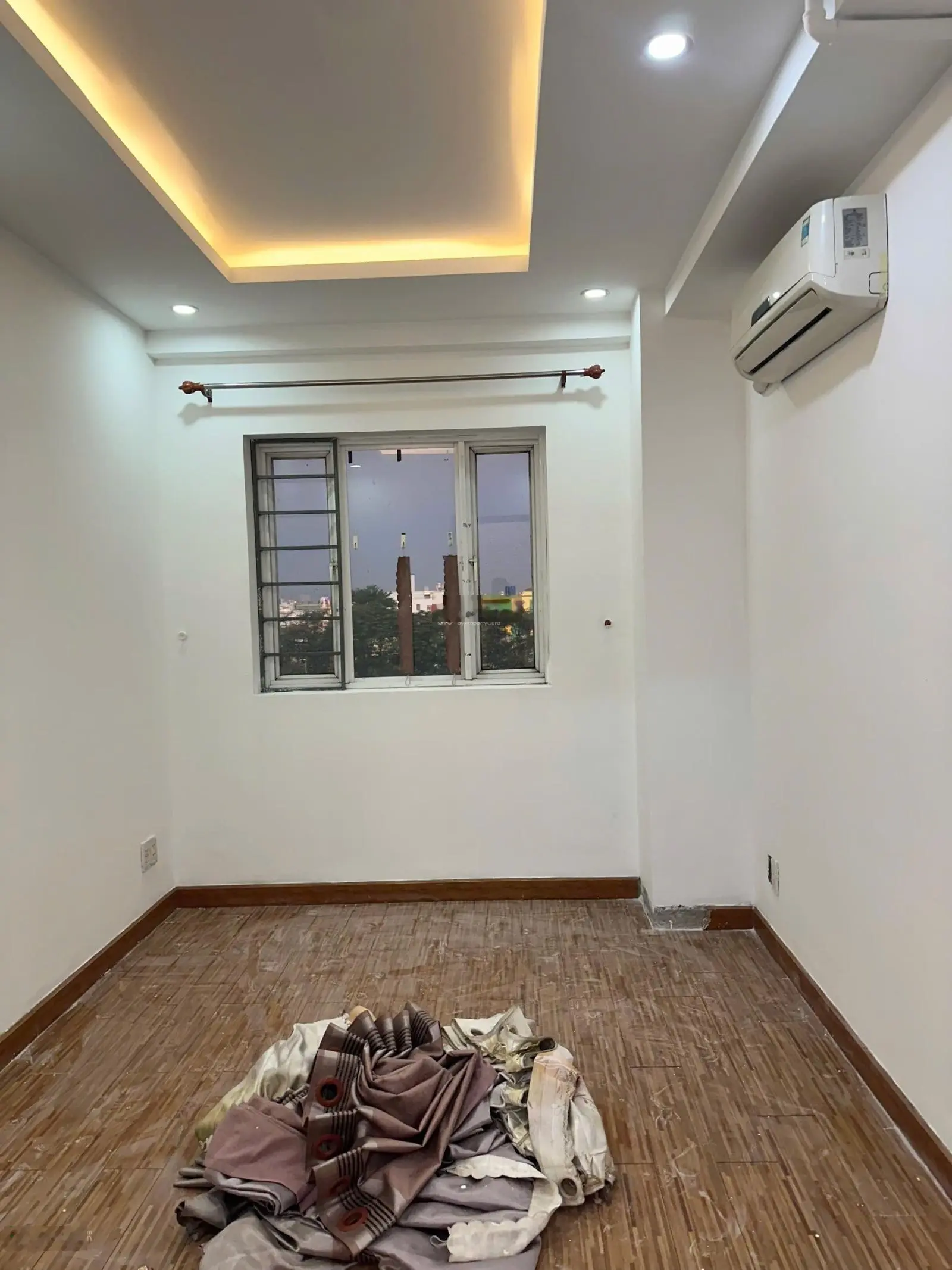 Chính chủ cần bán chung cư nhất lan 3 48m2 1 tỷ 450 lh 0909 859 ***