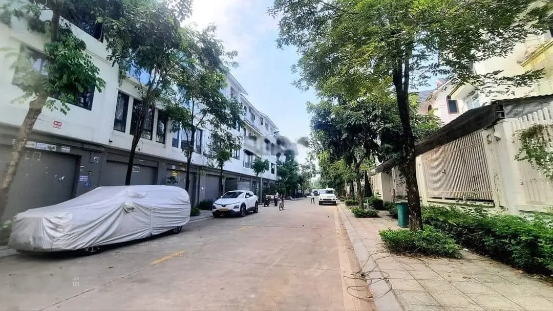 Cần bán gấp căn liền kề khu C Geleximco giá 15, x tỷ