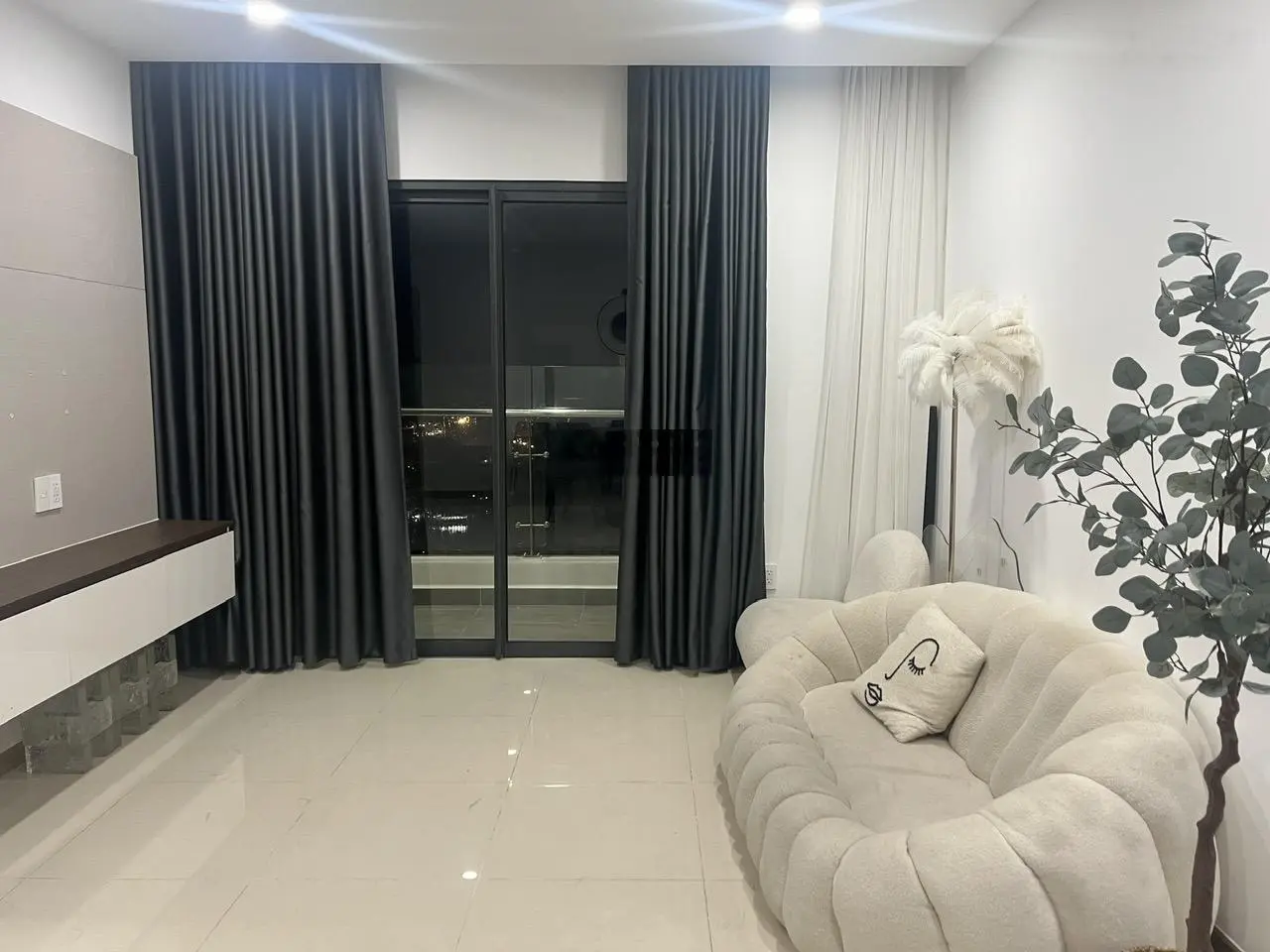 Cần tiền bán lỗ 600 triệu căn 3PN giá 2,4 tỷ chung cư Phú Tài Residences Quy Nhơn