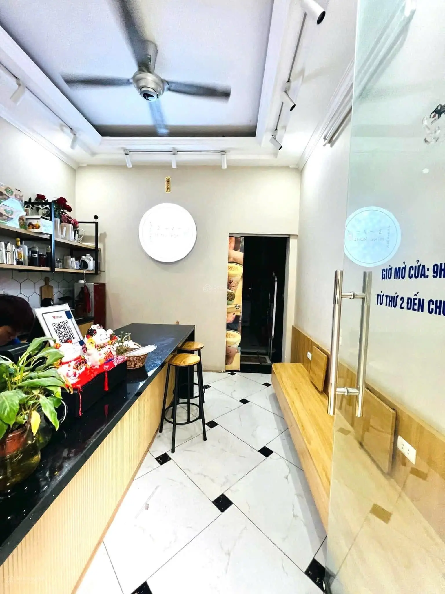 Nhà đẹp. Nhà đẹp Hồ Tùng Mậu DT 50m2-5tầng MT 3.7m nở hậu, ôtô qua cửa, KD, 30m ra phố, 12 tỷ nhỉnh