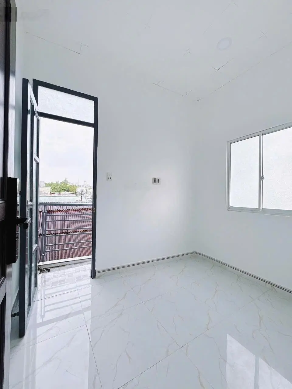 Bán nhà Bến Vân Đồn, Quận 4, 3 tầng - Giá 4,150 tỷ