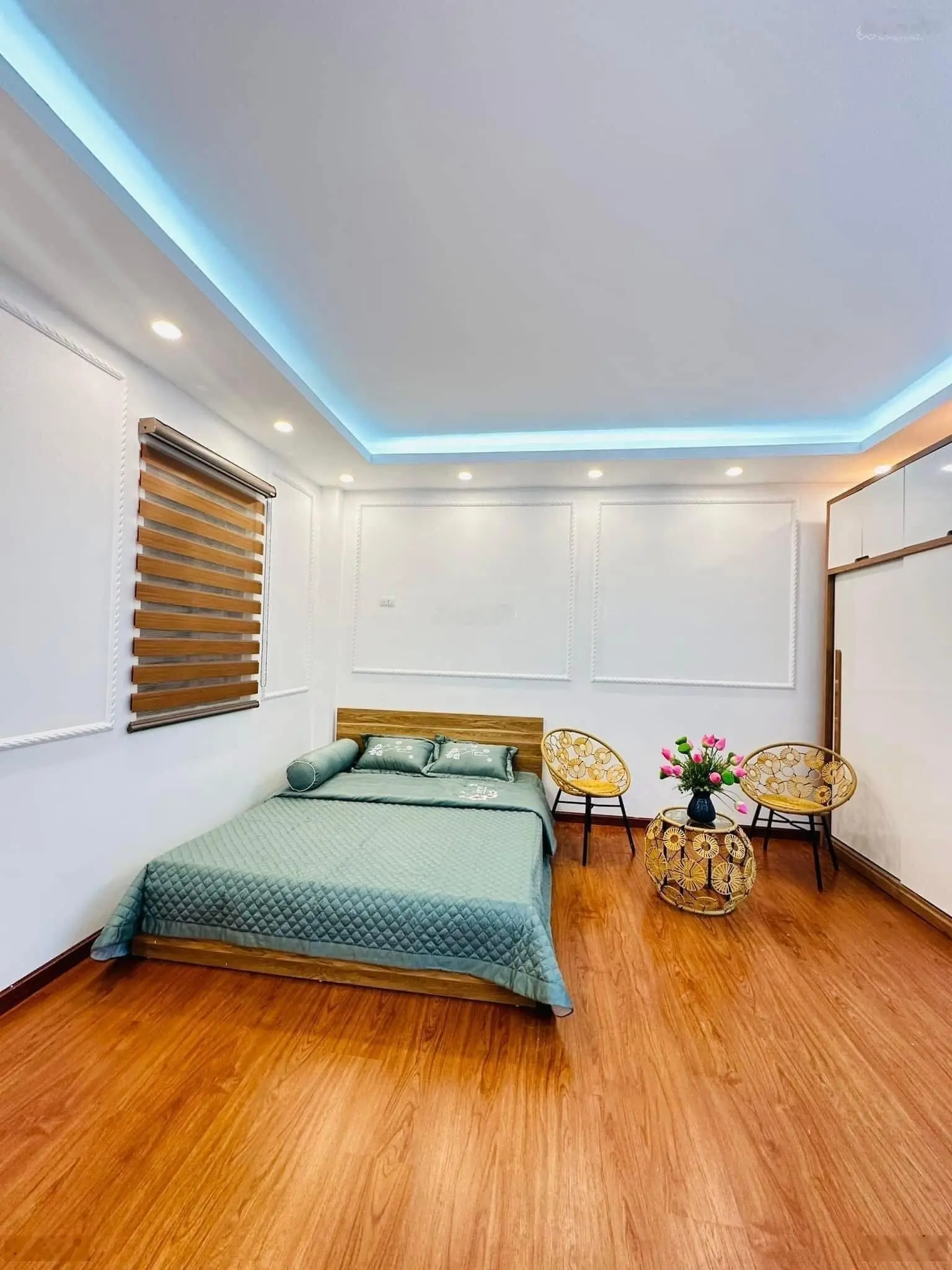 Bán nhà lô góc 2 thoáng phố Trạm, Long Biên, 5 tầng, nội thất cơ bản về ở ngay, giá 5,7 tỷ