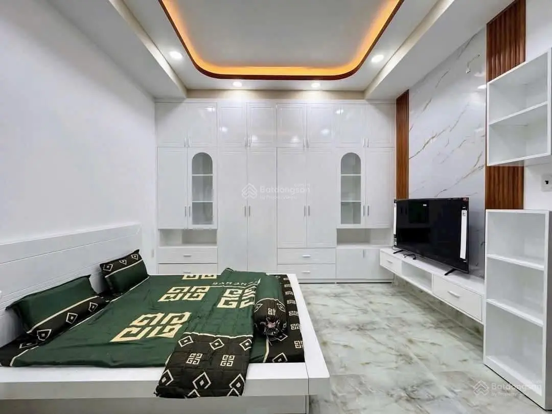 Chủ đi định cư bán gấp nhà Bãi Sậy-P1-Q6, gần chợ Bình Tây. Giá 2tỷ950/75,5m2 đang cho thuê 19triệu