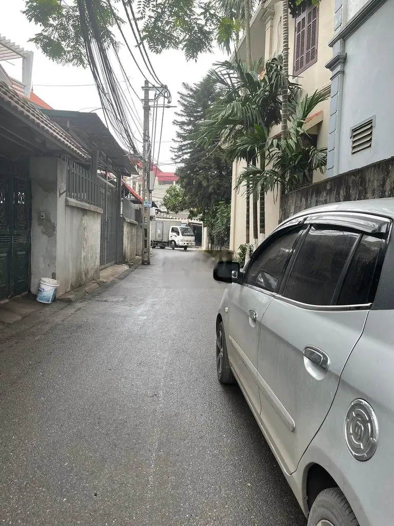 Bán đất Thạch Bàn 80m2 x 4,5m mặt tiền ngõ ô tô tránh nhau trước đất