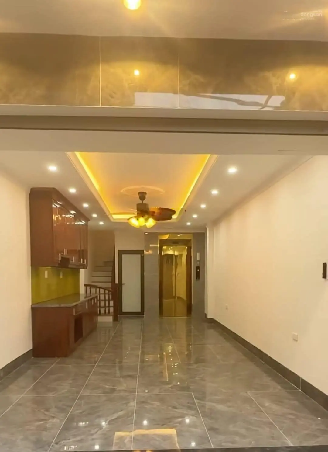 Bán nhà riêng Thạch Bàn 40m2 x 6 tầng thang máy gara ô tô cách 10m ra ô tô tránh TT Đăng Kiểm