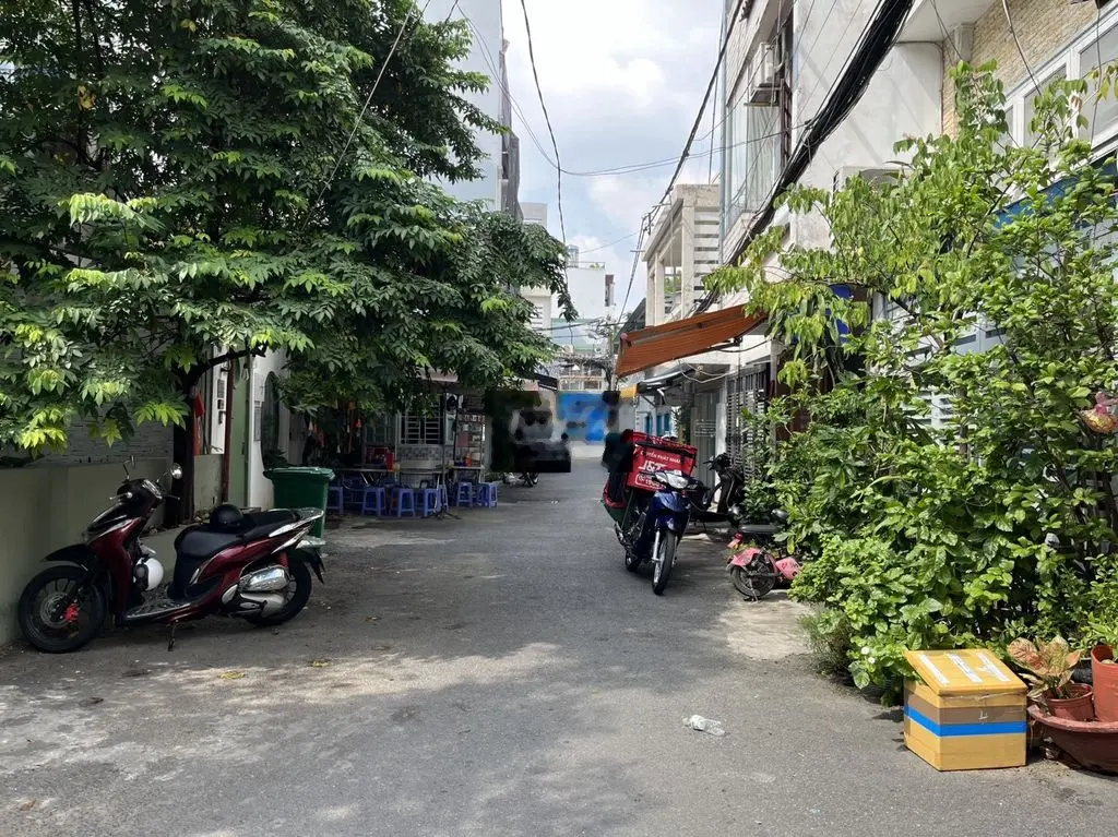 Hẻm Bạch Đằng Lê Văn Sỹ - Nhà diệp tích đẹp