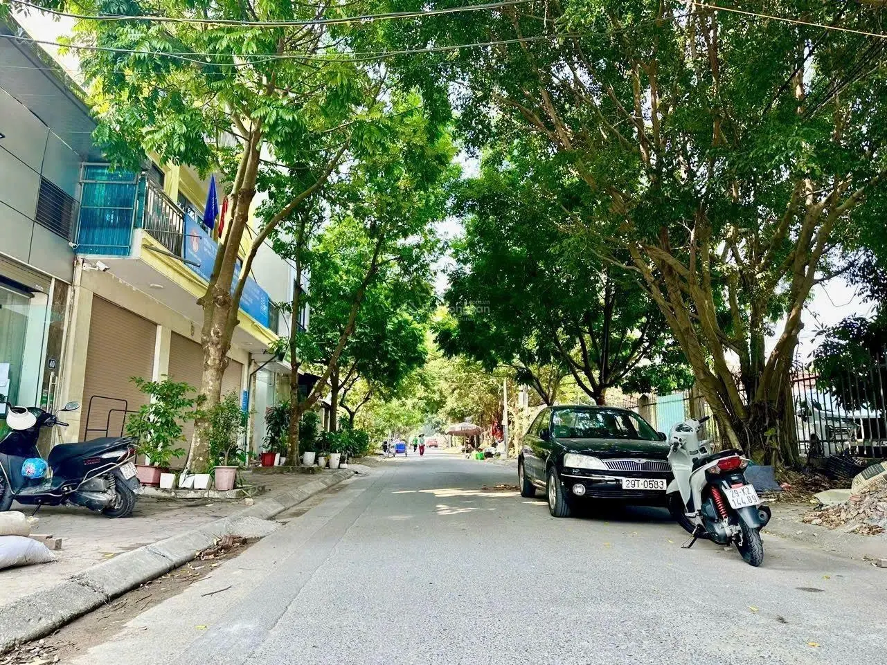 Bán 60m2 đất mặt phố Đức Giang, cạnh liền kề bình giá chào 10 tỷ 5 vỉa hè rộng. Kinh doanh đỉnh