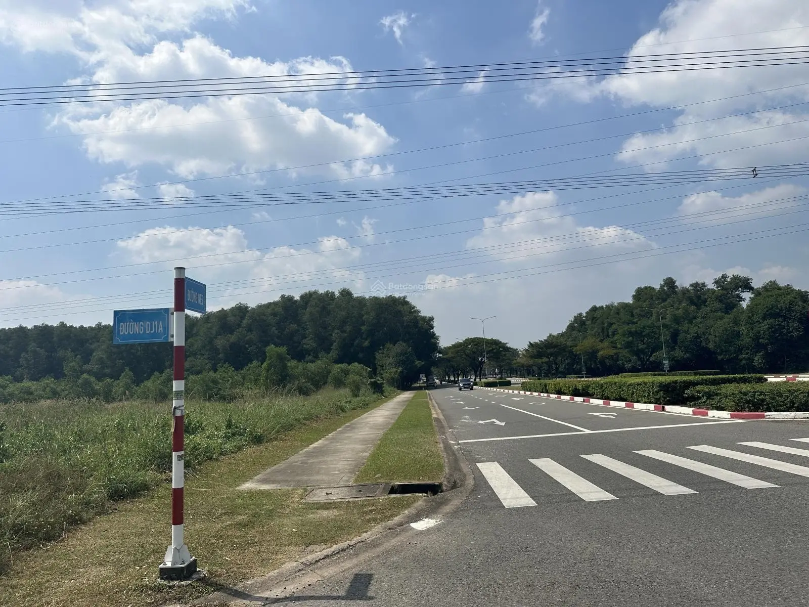 Bán 23,000m2 Ngay Trung tâm KCN Mỹ Phước 3, Ngay Chợ , Trường Đại Học và Vành đai 4. Giá 6.5tr/m2