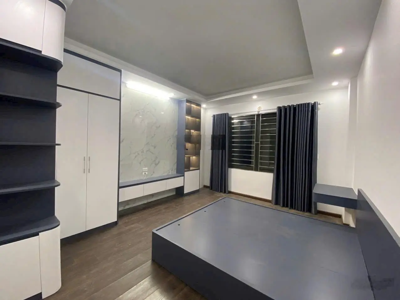 Nhà 4tầng *35m2 cực đẹp. vị trí đắc địa, gần trục chính. cách trung tâm hà đông 4km.giá chỉ 2,6x tỷ