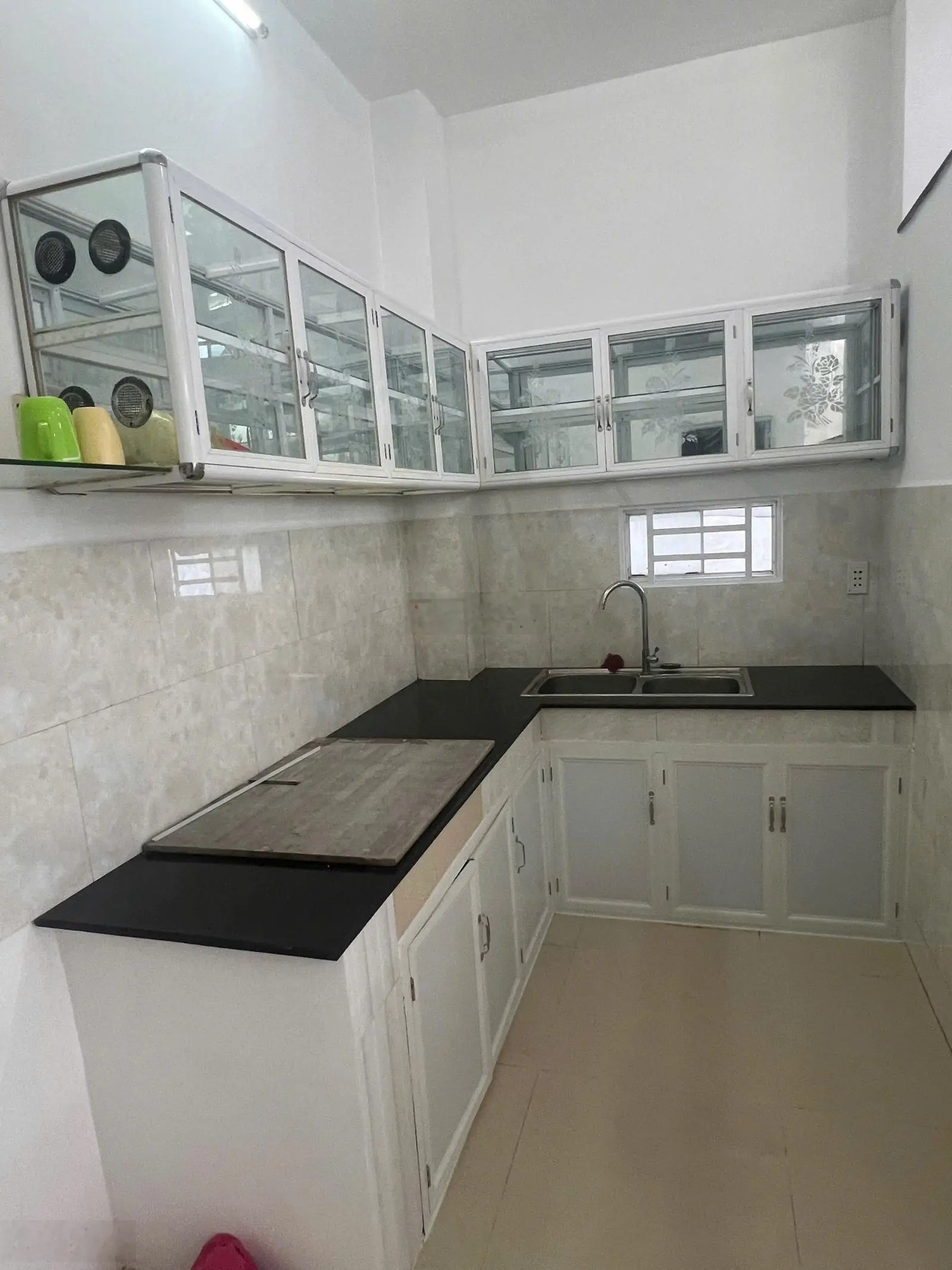 Nhà mặt tiền đường 198 Đỗ Xuân Hợp, Phước Long A, Quận 9, DTCN 40m2/3.9 tỷ thương lượng
