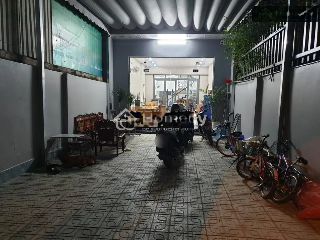 Nhà 1 trệt 2 lầu, sân rộng để xe hơi 2 chiếc. - Nhà mặt tiền XTT6 (Nguyễn Thị Thử) Gần Công Viên