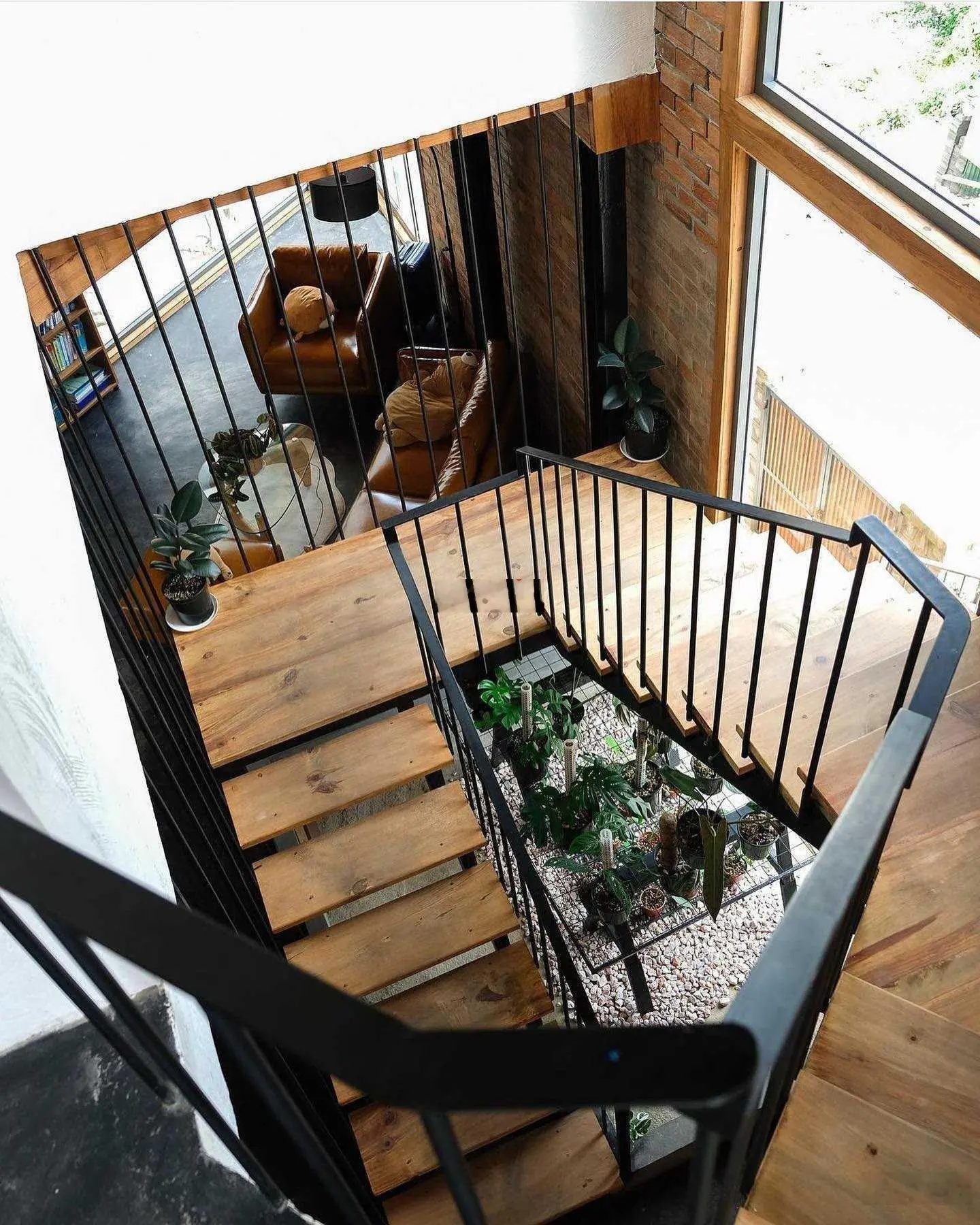 Villa view thung lũng rừng thông góc 2MT Hoàng Hoa Thám 227m2 ngang 16,5m hầm trệt 2 lầu