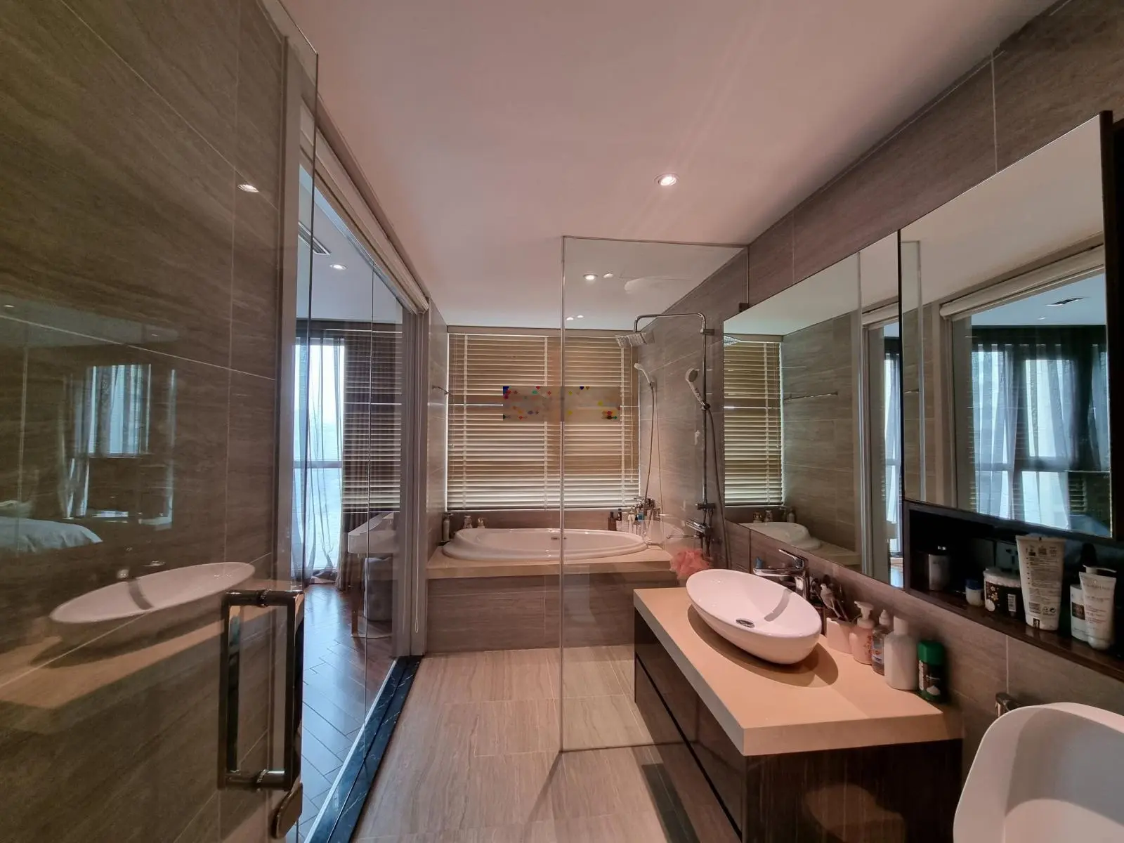 Cần bán căn penthouse 591m2 góc vip nhất Lancaster Núi Trúc View Hồ Tây