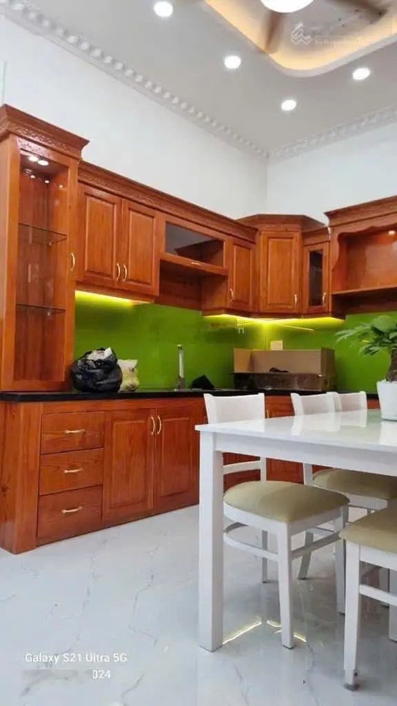 Bán gấp nhà , 2 mặt hẻm 6m , tại tân thới nhất 1, quận 12, dt 76m, 4 tầng, giá 4.9 tỷ