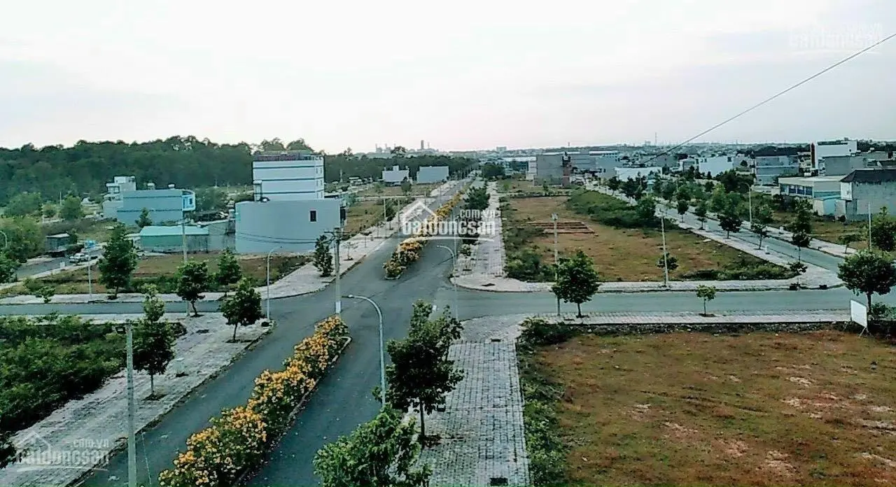 Cần tiền bán nhanh 1 lô đường N6 hướng Nam không trụ điện nắp cống trong KDC An Thuận Long Thành