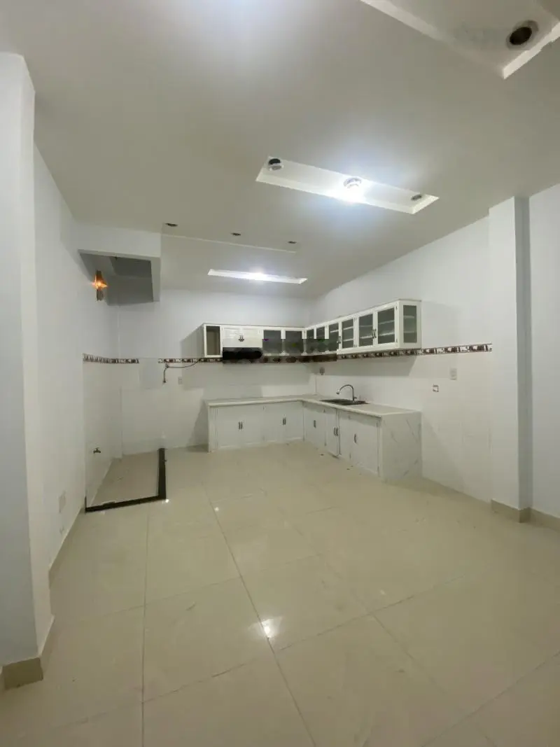Bán nhà mặt tiền 120m2 ngang 4,5m 2 tầng KD đỉnh Trần Bình Trọng ngợp bank 13.5 tỷ